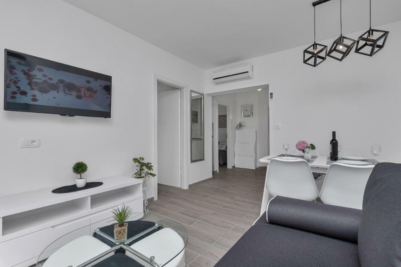 Apartment Kate ポドゥゴラ エクステリア 写真